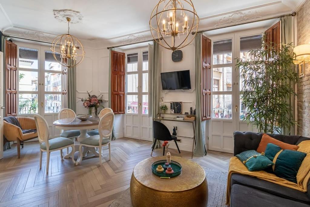 Ch Elvira Luxury Apartment Granada Luaran gambar